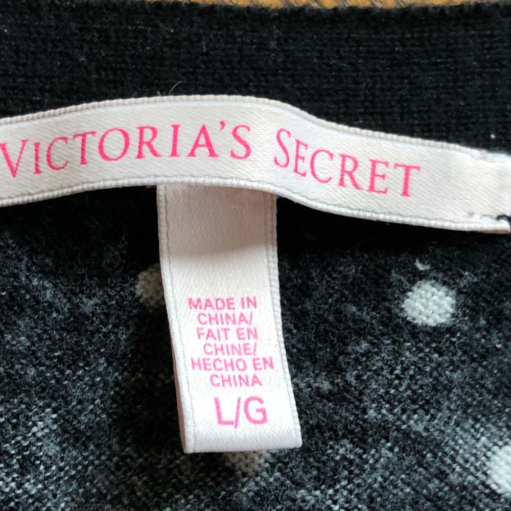 VS Cardigan - Picture 2 of 3
